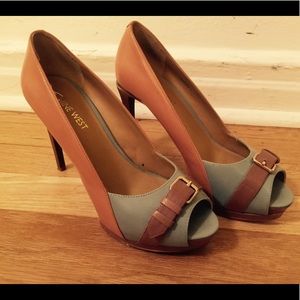 Nine West size 6.5 womens heels multi tone